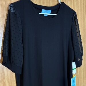 CeCe Black Short Sleeve Top with Textured Sleeves